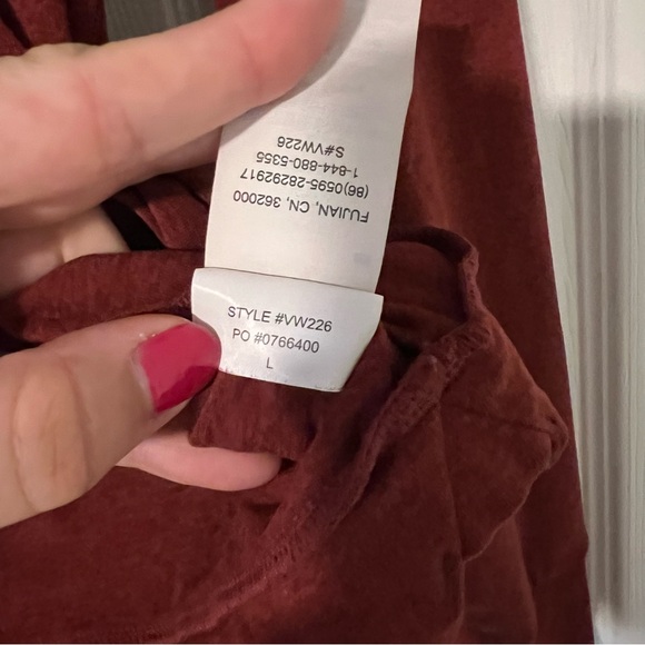 Vuori Hale Essential Hoodie in Currant Heather, Size L - Picture 6 of 7